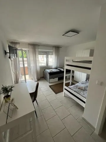 Monteurapart Neu-Ulm Apartment