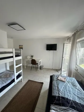 Monteurapart Neu-Ulm Apartment 0*,