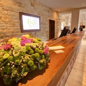 3* Hotel Riku