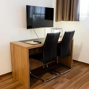 3* Hotel Orange Und